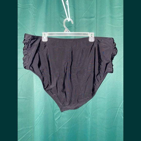 AVA & VIV black bikini bottoms 24w/26w - Picture 2 of 3